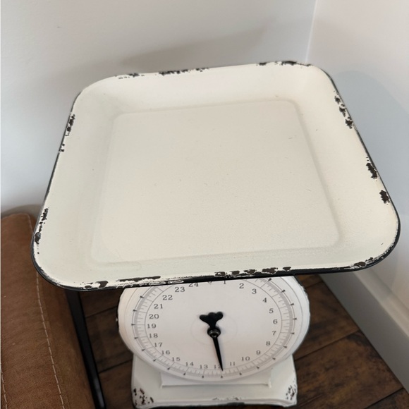 Farmhouse Scale Decor - Picture 5 of 5